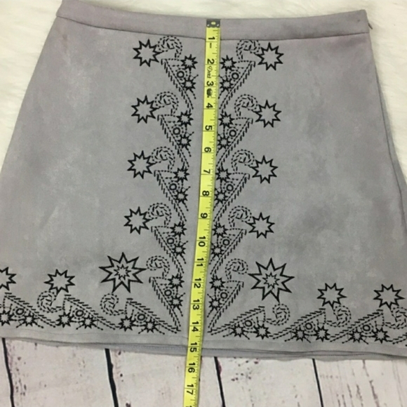 LF Seek the Label Embroidered Suede Mini Skirt - Picture 3 of 3